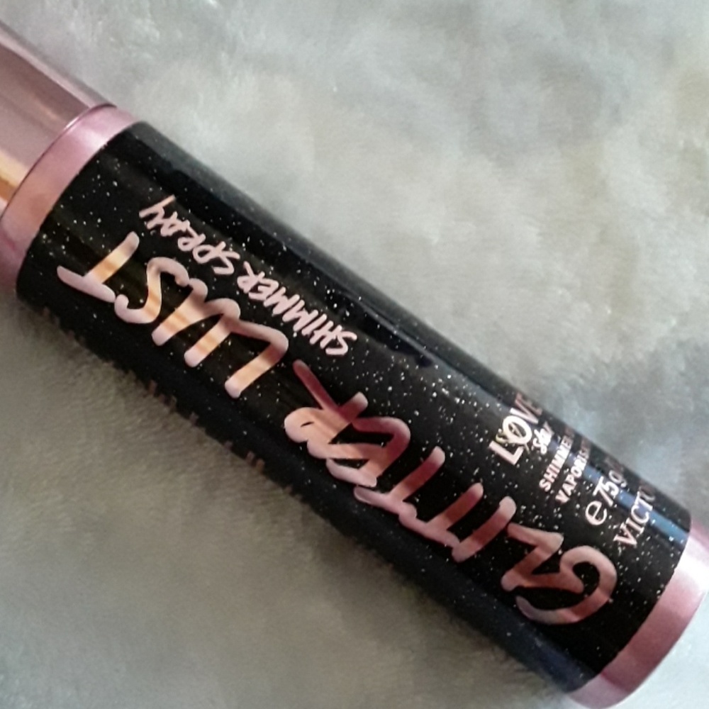💜4pc Make-Up Set V.S. John Fredia & Revlon💜 - Picture 2 of 4